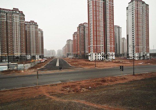 Empty roads of A-town ordos housing complex